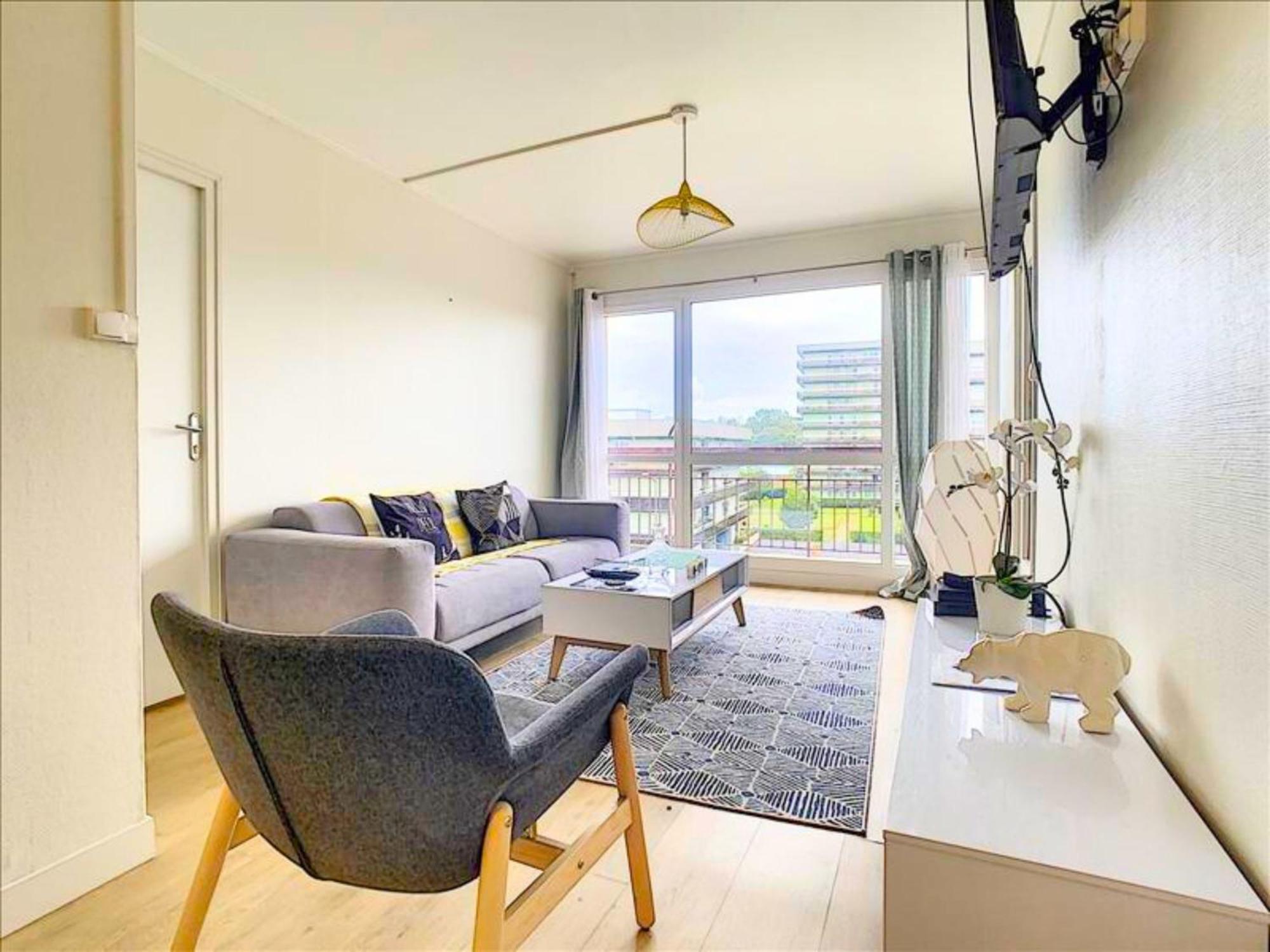 Ideal Groupe - Grands Espaces - 4 Chambres - Parking Gratuit - Proche Centre, Gare & Transports - Wifi - Offre Special De Reduction Jusqu'A -50 Le Mans Ngoại thất bức ảnh
