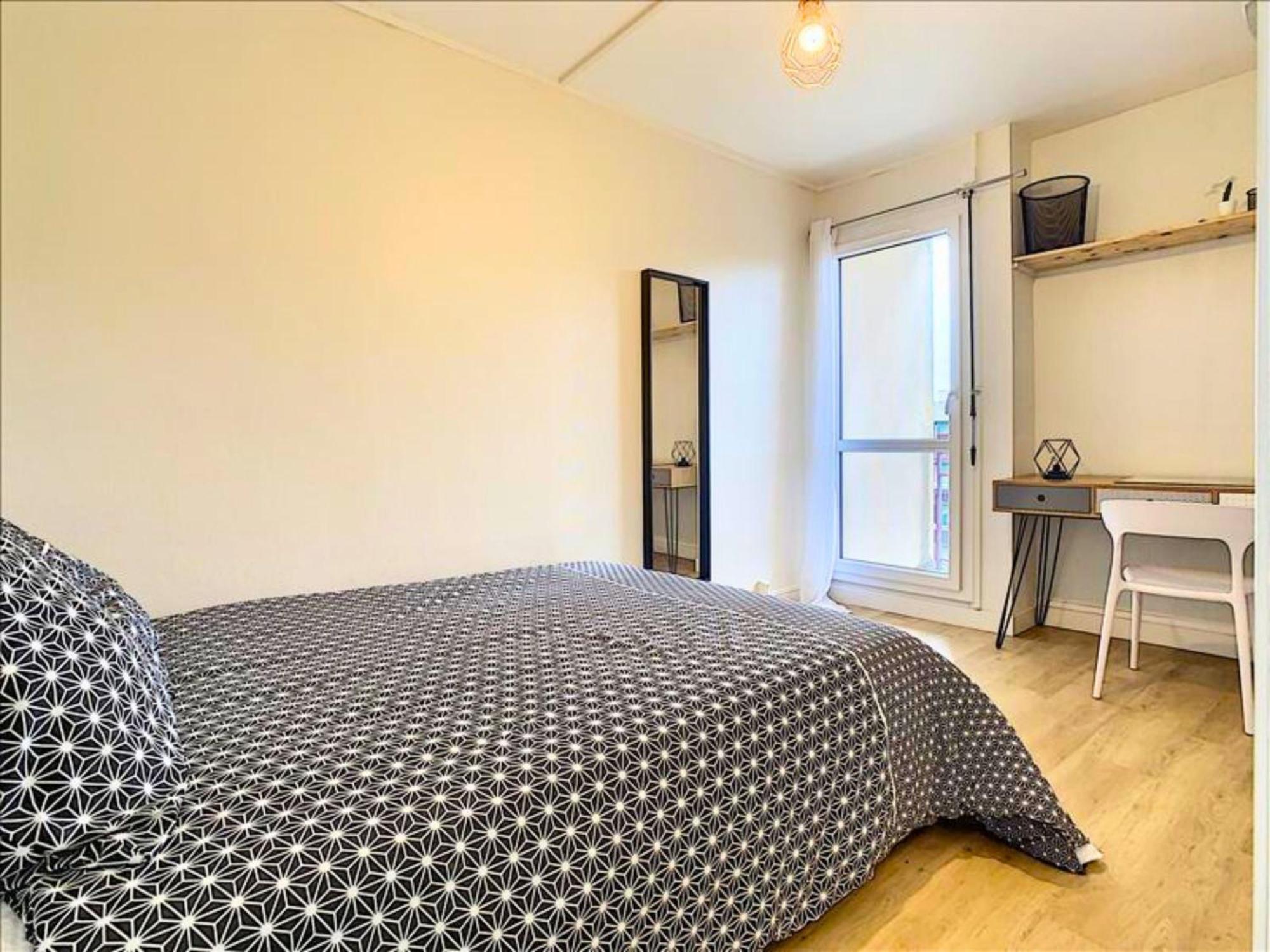 Ideal Groupe - Grands Espaces - 4 Chambres - Parking Gratuit - Proche Centre, Gare & Transports - Wifi - Offre Special De Reduction Jusqu'A -50 Le Mans Ngoại thất bức ảnh